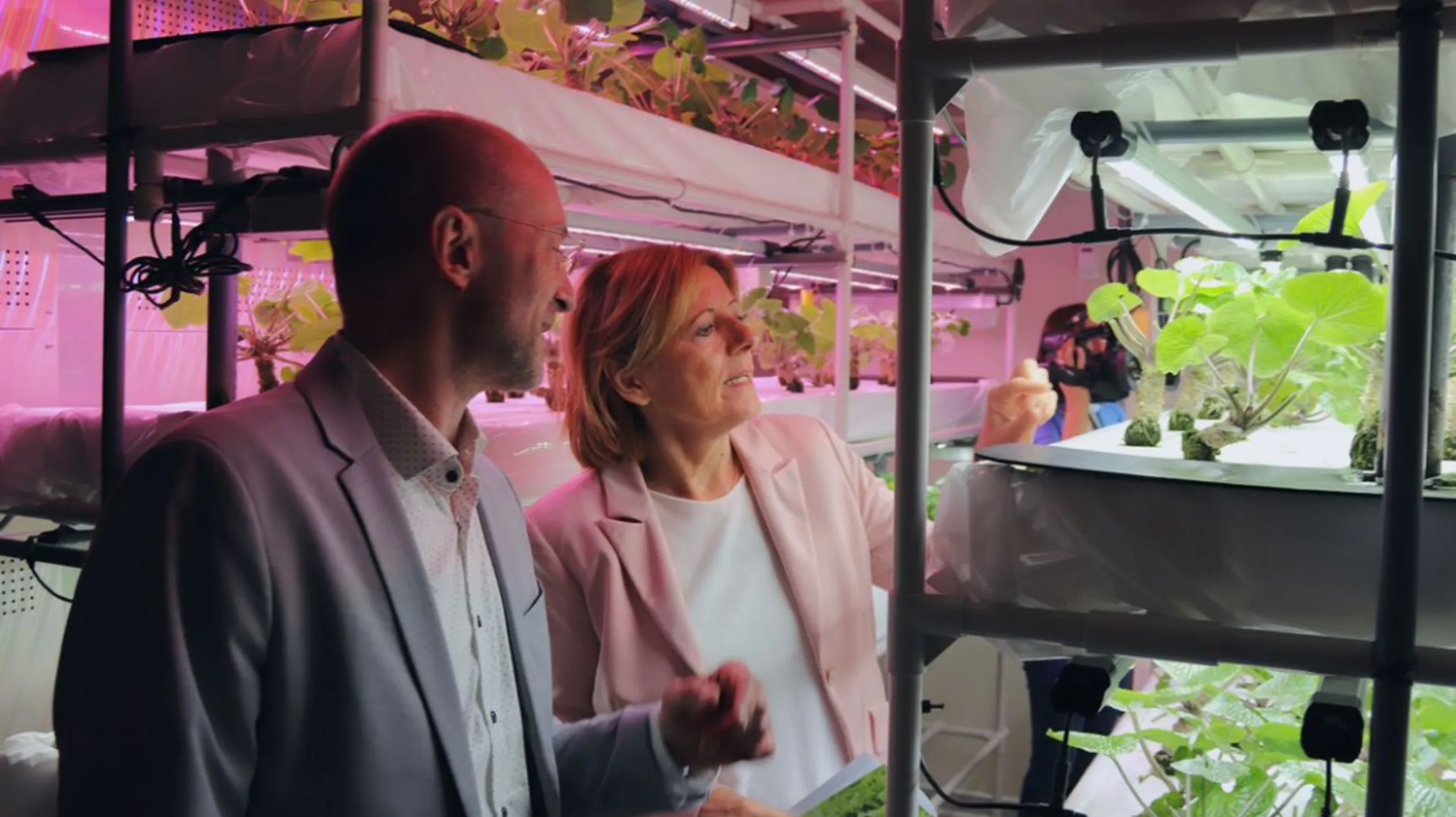 Ministerpräsidentin Malu Dreyer im DFKI Lab Japan